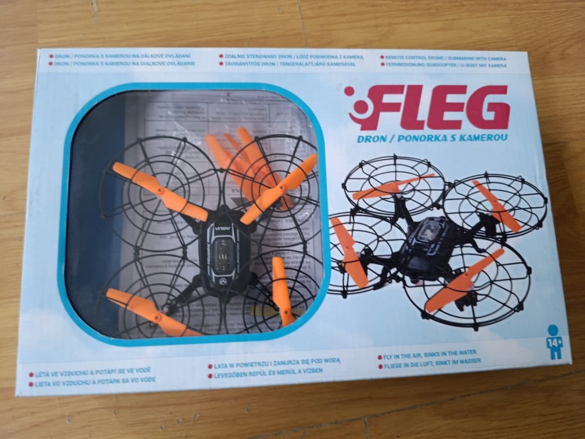 Dron/ponorka s kamerou Fleg na dálkové ovládání