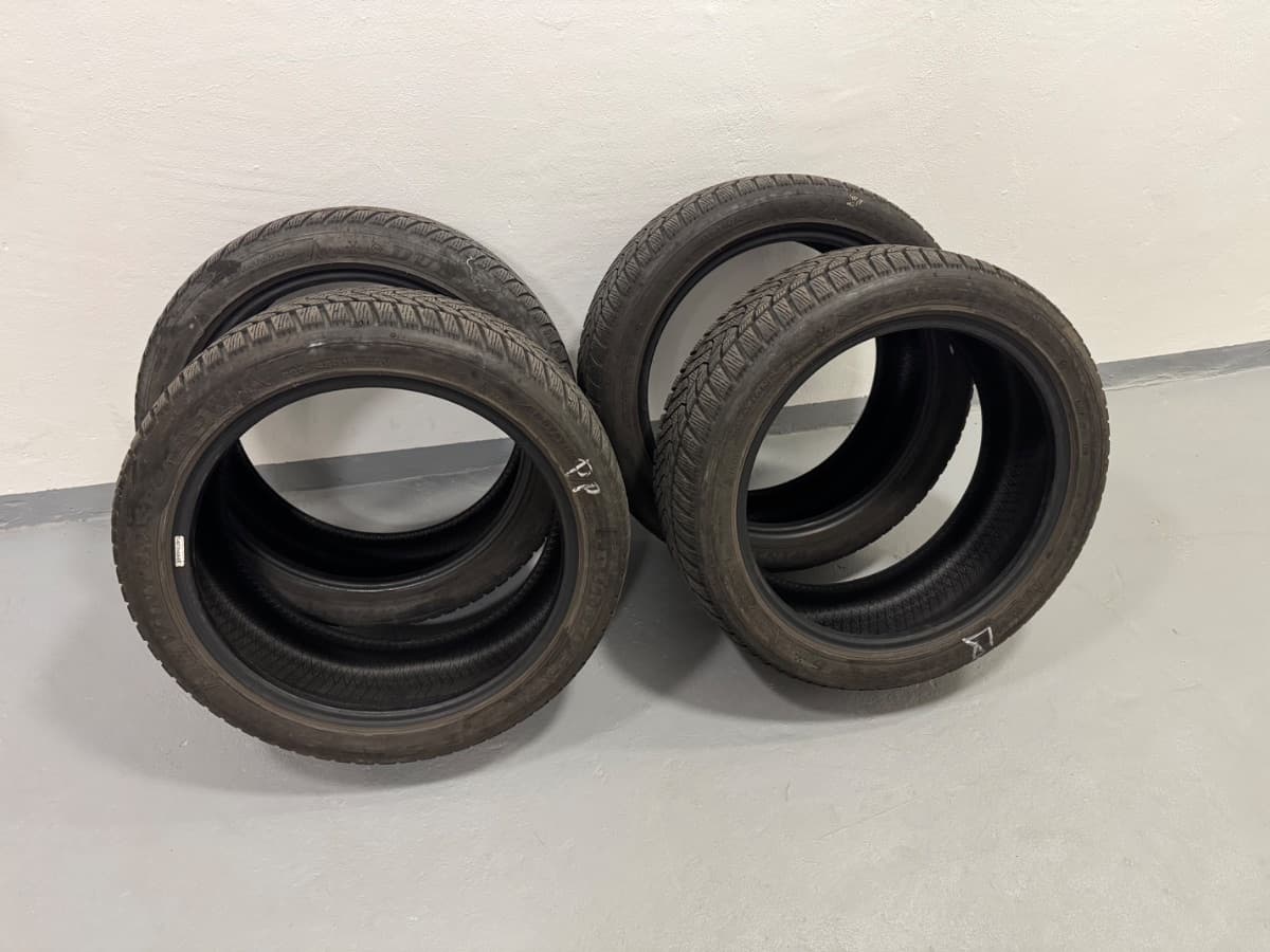 Zimní pneumatiky Dunlop 225/45 R18 95V, sada 4 ks