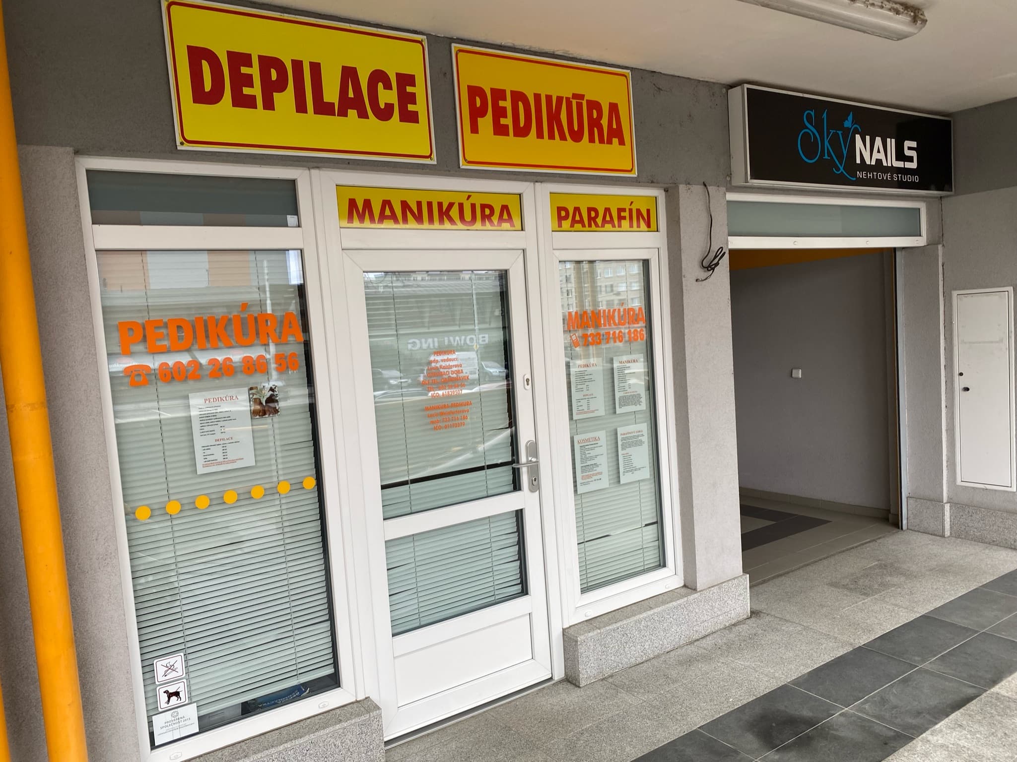 Pedikúra, manikúra Makovského